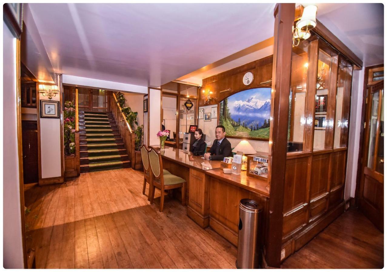 Cedar Inn Дарджилінг Екстер'єр фото